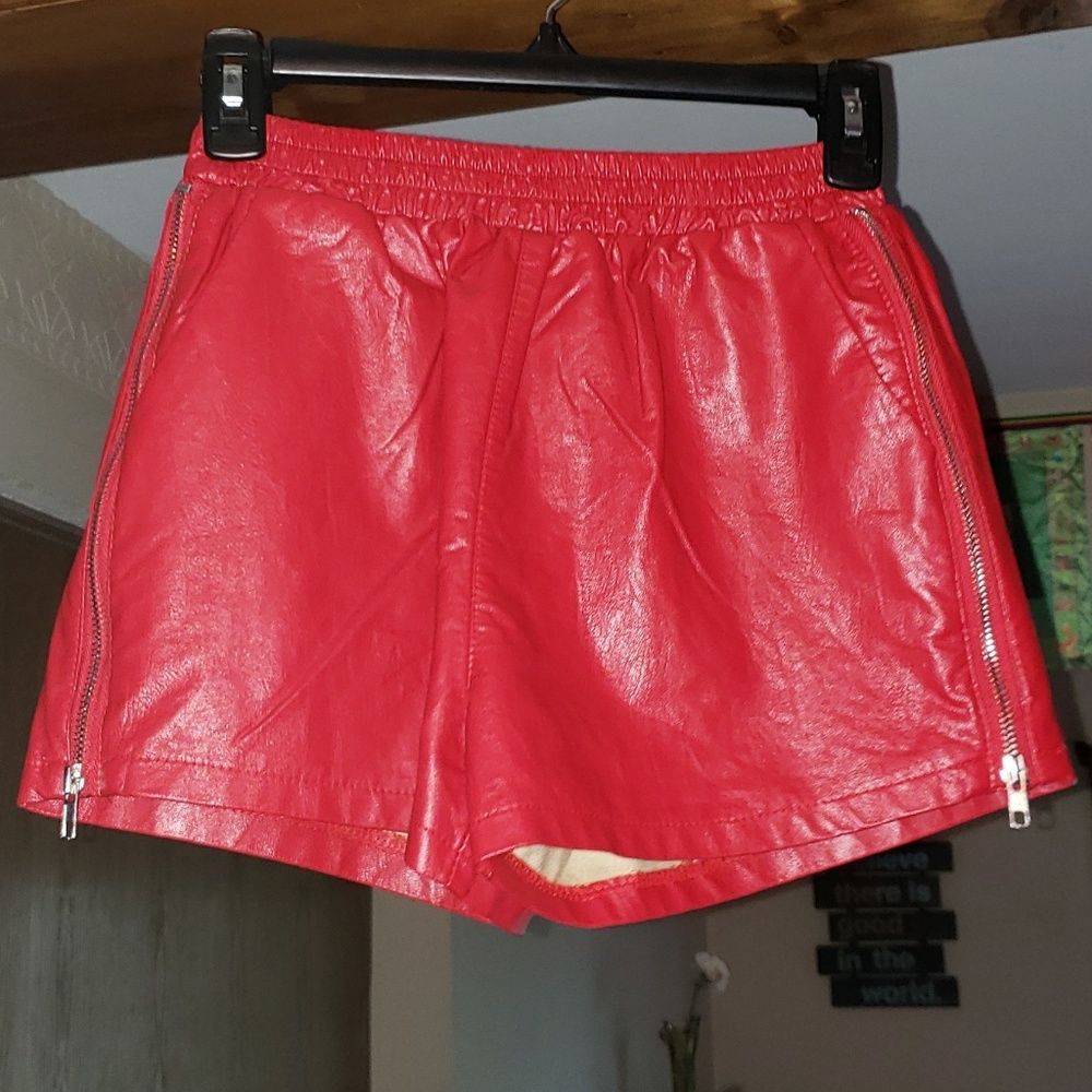 NWOT Leibl '38

Side Zip Shorts